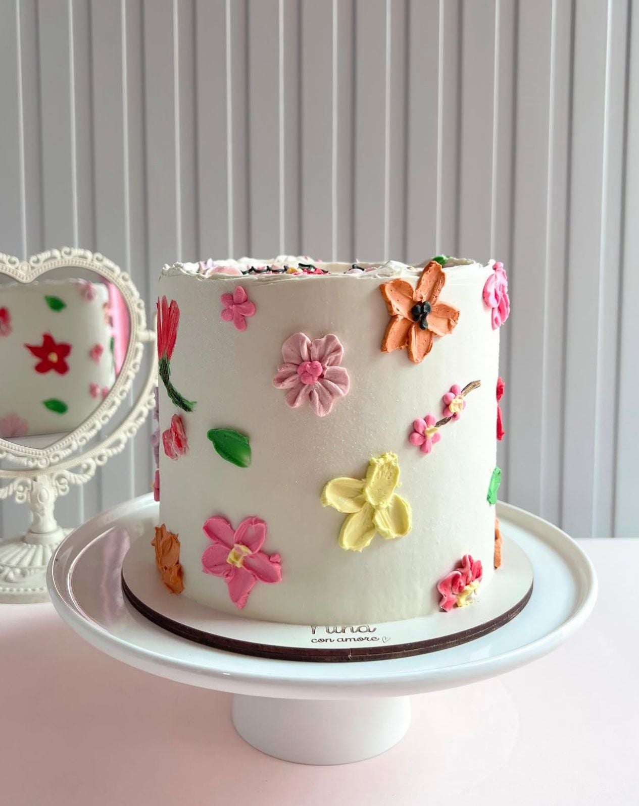 Hello # – Floral Cake 🌸✨